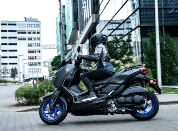 2025 XMAX 125