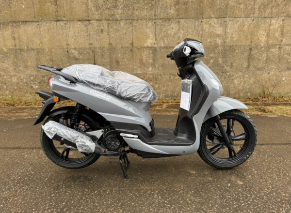 New Peugeot Tweet 125