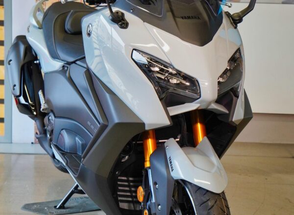 New Yamaha TMAX 560