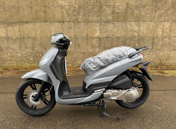 New Peugeot Tweet 125