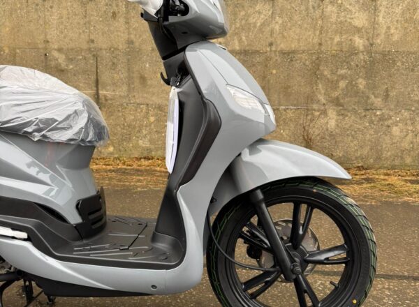 New Peugeot Tweet 125