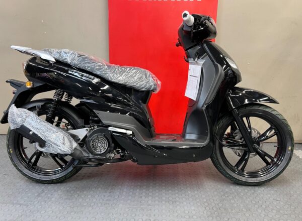 New Peugeot Tweet 125